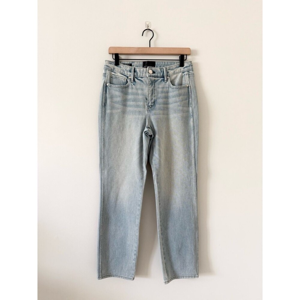 White House Black Market Light Wash High Rise Straight Leg Jeans Size 4